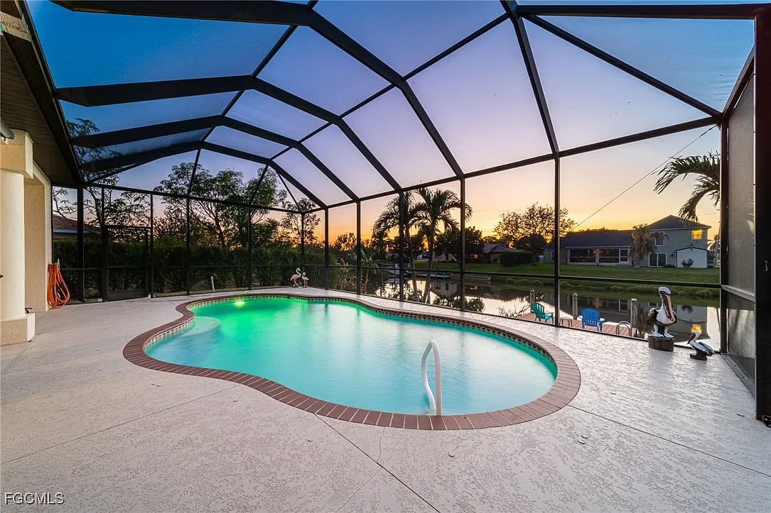 3 bed, 2.0 bath, 1895 sqft, $3,500 — Photo 4