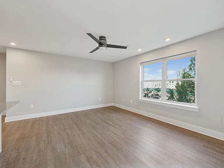 502 Gerhard Street — Photo 11