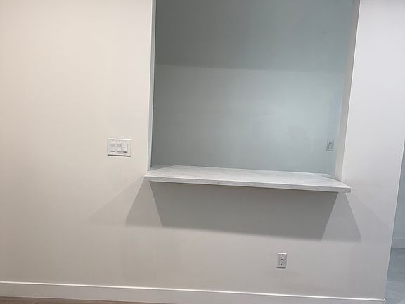 3rd image of 112 S Bel Aire Dr #101