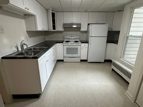 26 E Main St, Newville, PA 17241
