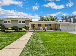 675 S Lyman Ave, Des Plaines, IL 60016