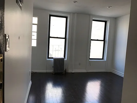 Rented by Bauman Realty Group | media 14