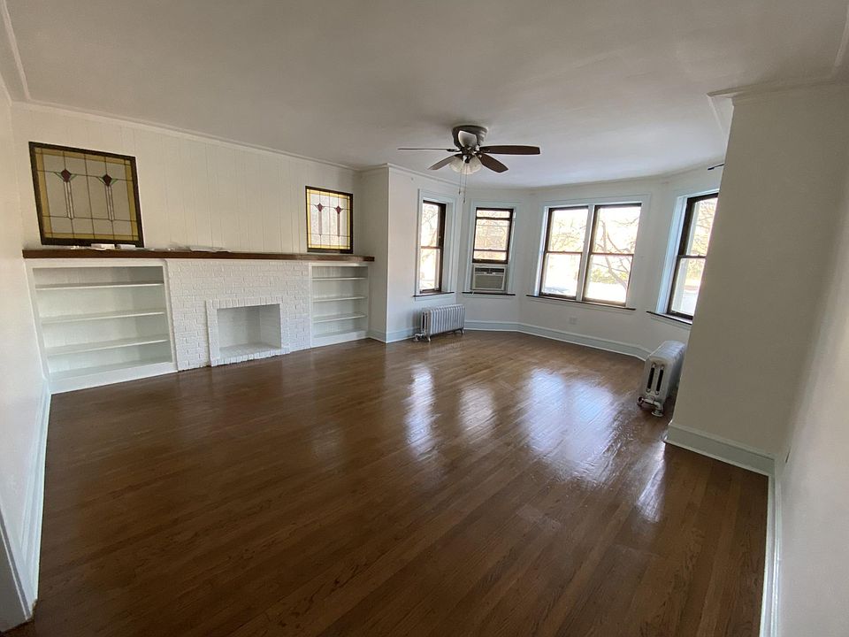 1st image of 2163 W Touhy Ave #1