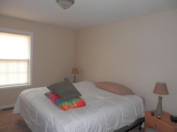 5th image of 111 Vinewood Ave #A
