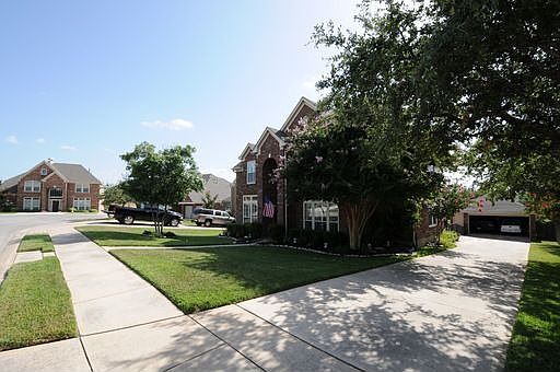 2nd image of 514 Benedict Ct