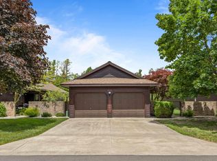 938 Hammond Pl N, Traverse City, MI 49686