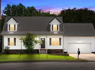 2762 Shepherds Ct, Woodlawn, TN 37191