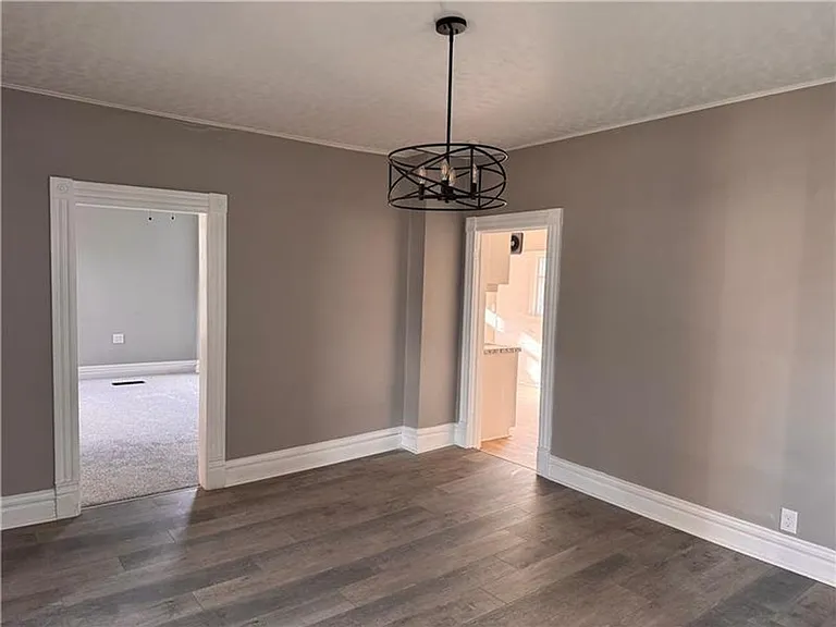 809 Linden St — Photo 3