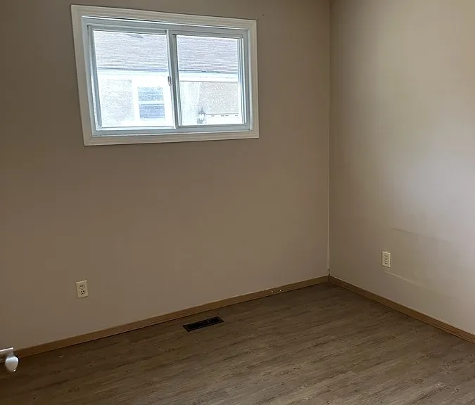 209 Thomson Ave #1 — Photo 7