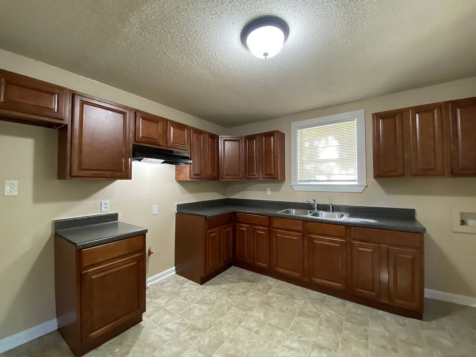 133 Pickett Rd — Photo 3