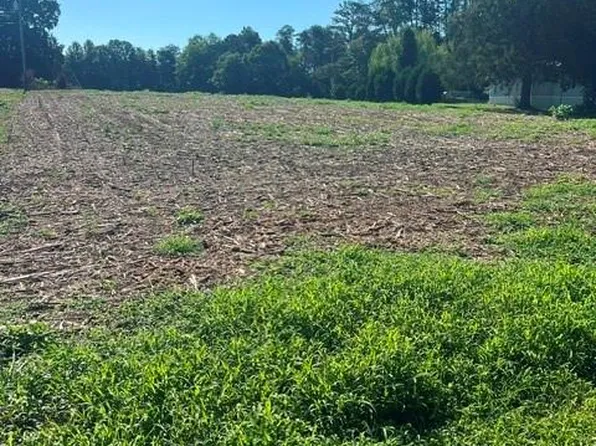 1038 Willard Dr, Yadkinville, NC 27055