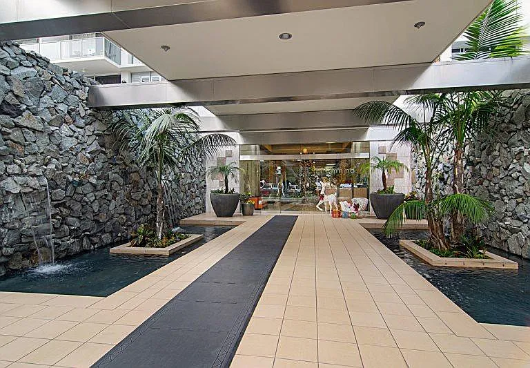 Entrance to El Camino Building