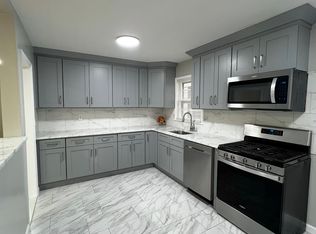 38 Pointview Ter FLOOR 1, Bayonne, NJ 07002