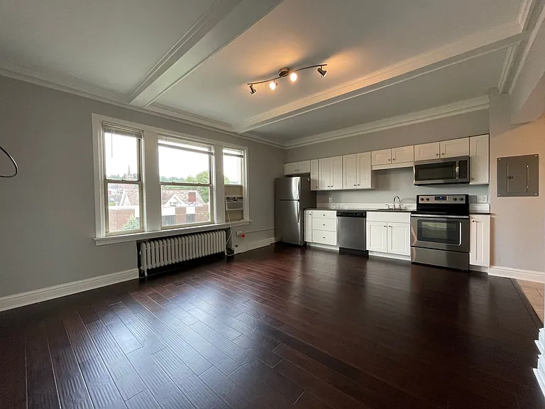 5721-5727 Elwood Street — Photo 3