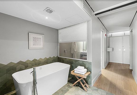 5th image of 119 Orchard St #24