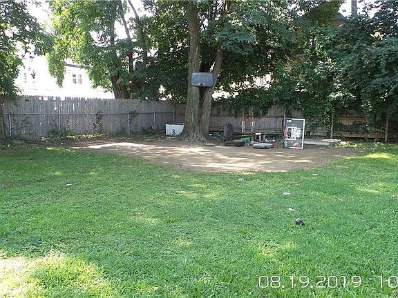 2nd image of 967 Hancock Ave #971A
