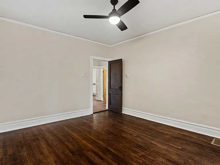 6026-28 Pershing Ave #6026 — Photo 10