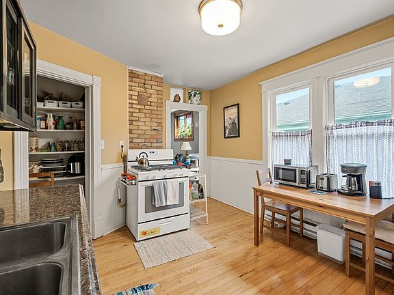 2nd image of 2309 26th Ave S #3