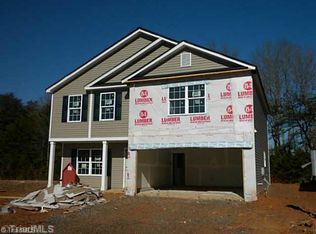 267 SE Azalea Dr, Winston Salem, NC 27105