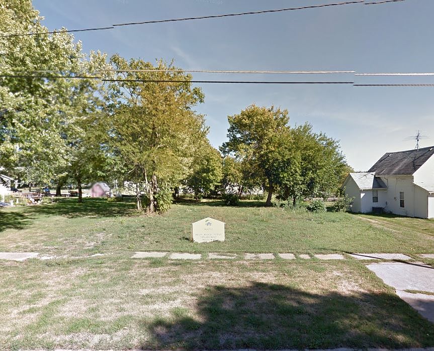 2nd image of 328 Park St