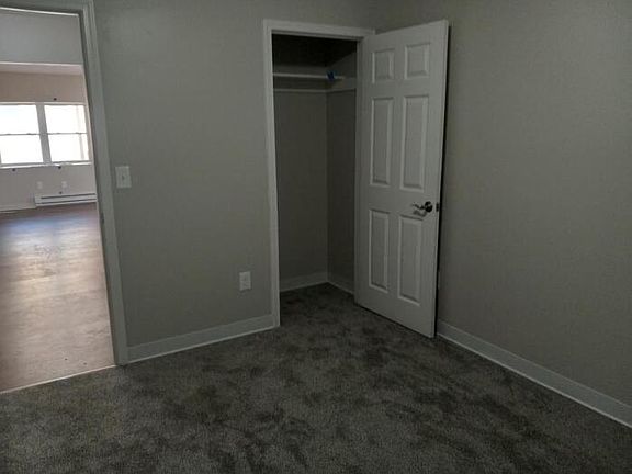 4th image of 2401 Charles St #14