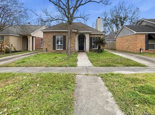 301 Meadow Bend Dr, Baton Rouge, LA 70820