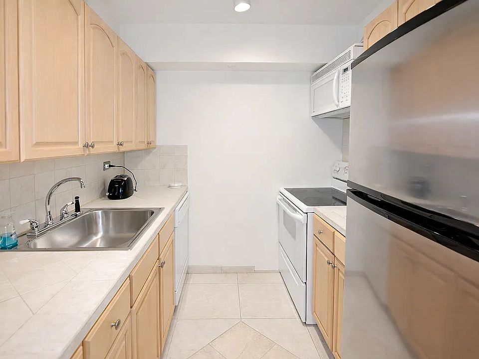 1st image of 130 Water St APT 8