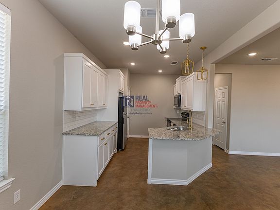 4th image of 1027 County Road 327 #B