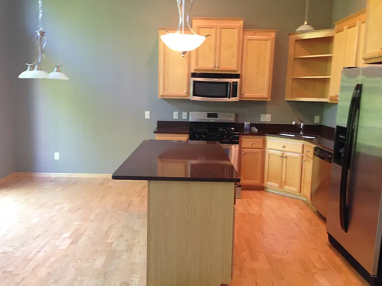 8362 Cedarview Cir — Photo 2