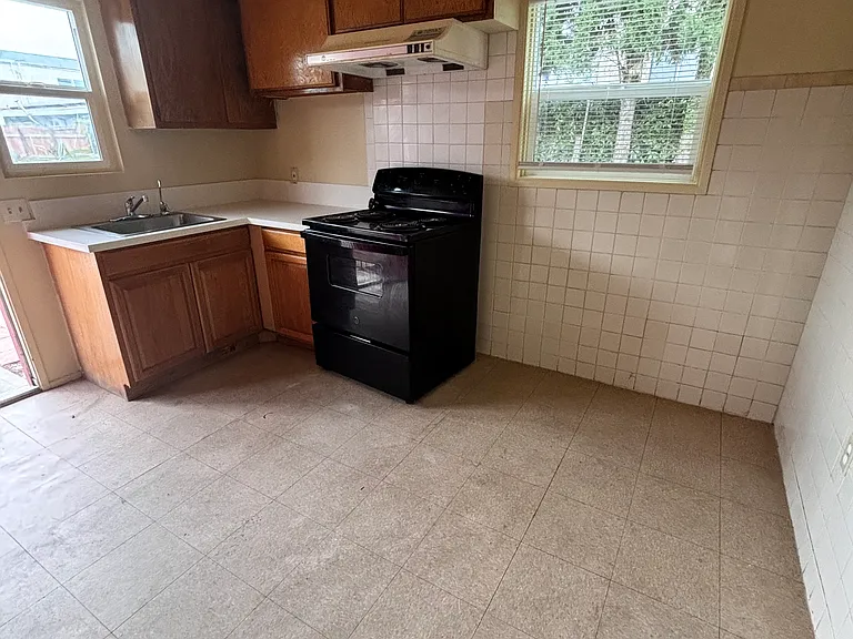 8832 Mission Dr — Photo 8