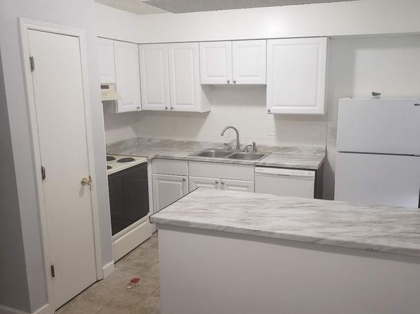 2317 Highland Hill Dr