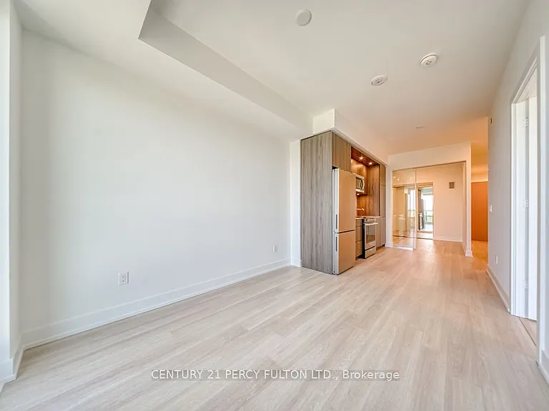 60 Central Park Dr #1802 — Photo 15