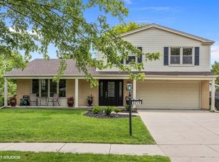 3219 Mary Kay Ln, Glenview, IL