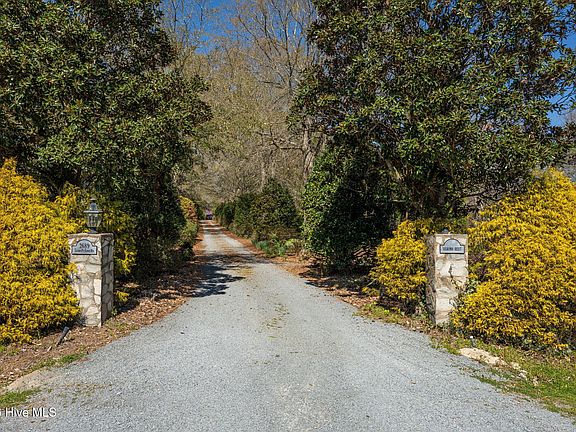 5th image of 2689 Sloop Point Loop Road