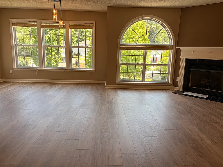 631 Mill Pond Ct — Photo 3