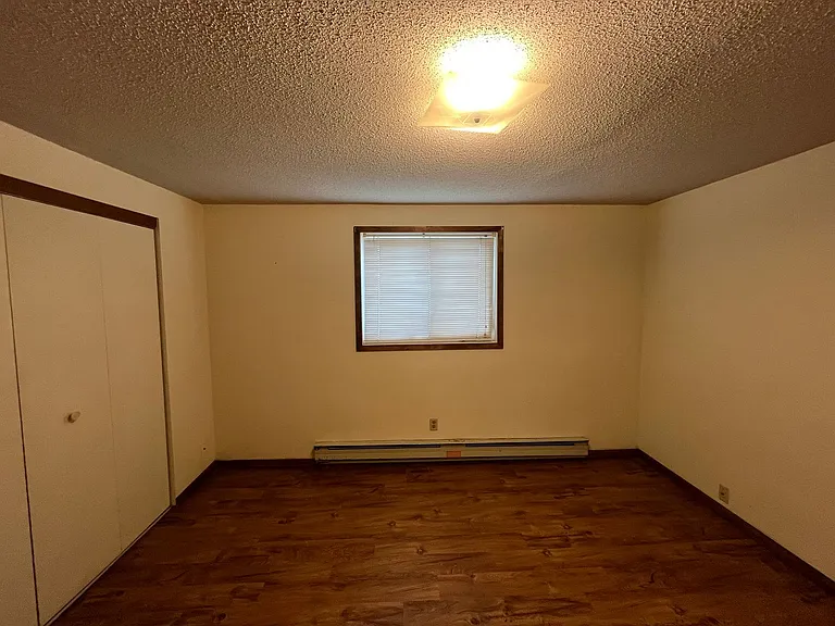 1116 2nd Street SE - Uptown Apartments — Photo 14