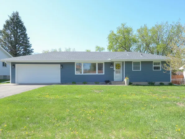 8831 62nd Ave N, New Hope, MN 55428