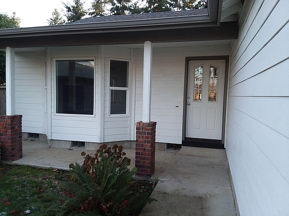 3rd image of 961 W 17th Ave