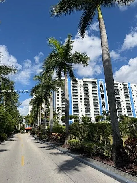 Blue Lagoon Condo — Photo 1