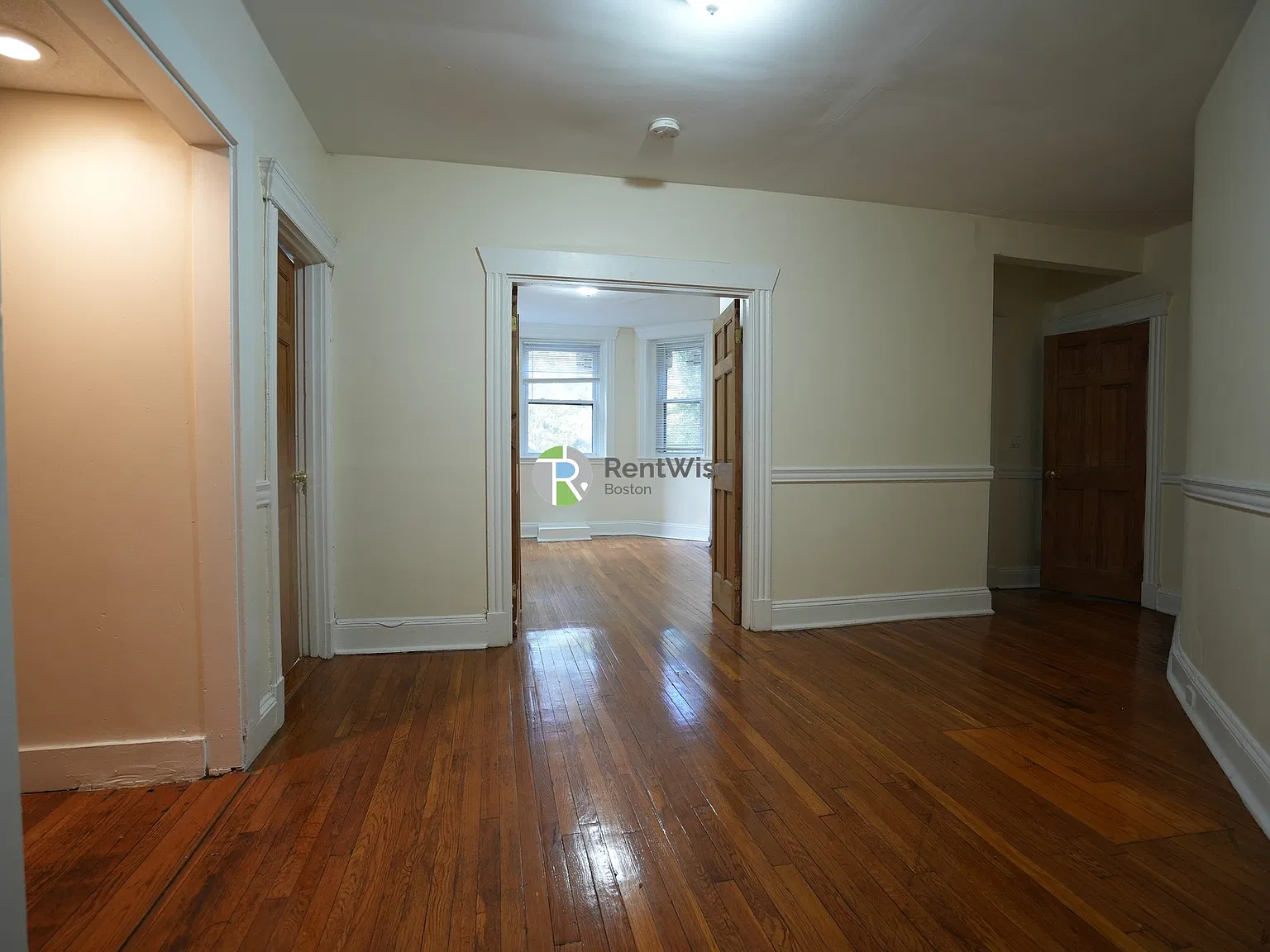 2 bed, 1.0 bath, $2,550 — Photo 2
