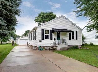 144 Gruenwald Ave, Neenah, WI 54956