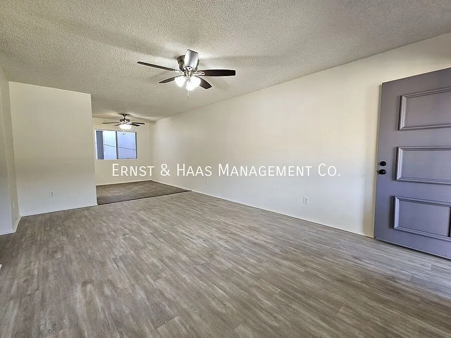 Building Photo - 282 Molino Ave #B