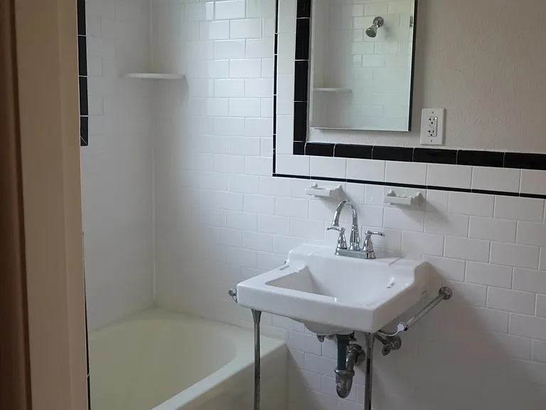 254 E Rosewood Ave #2 — Photo 17