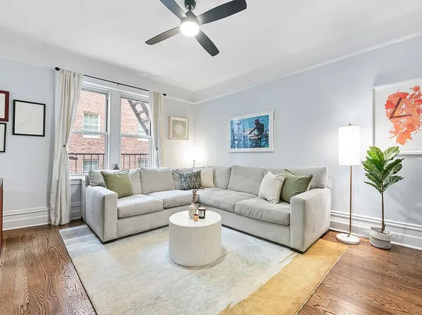 125 W 12th St APT 4D, Manhattan, NY 10011