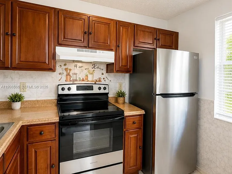 4295 NW 114th Ter #4295 — Photo 5