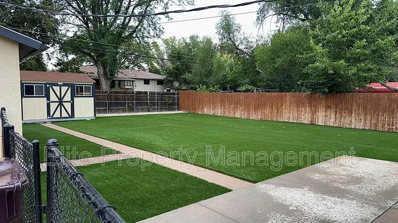 3 bed, 1.0 bath, 1092 sqft, $1,500 — Photo 2