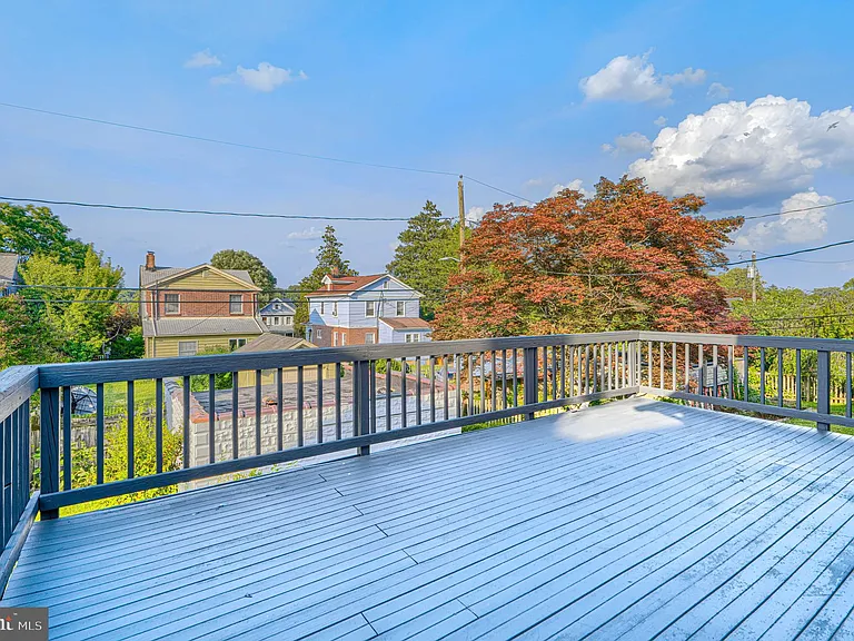2210 Lake Ave — Photo 27