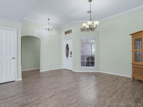 5th image of 1321 S 214th West Ave