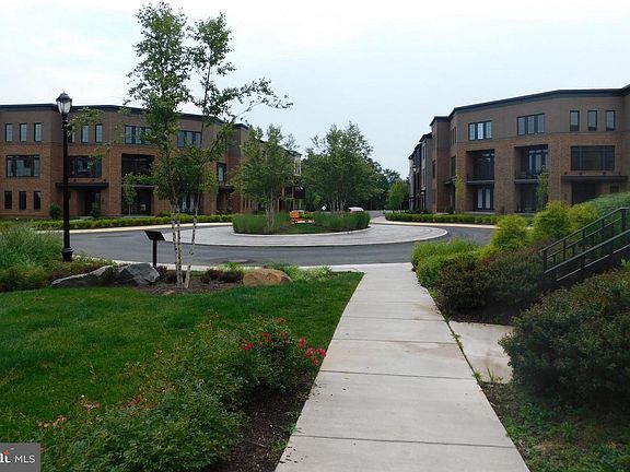 4th image of 23103 Cottonwillow Sq