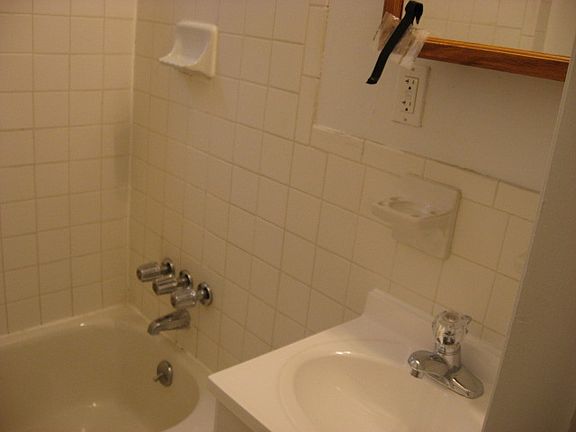 5th image of 60 W 10th St APT 5C